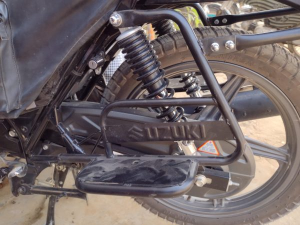 Suzuki Gr150 Footrest Original Fit - Image 3