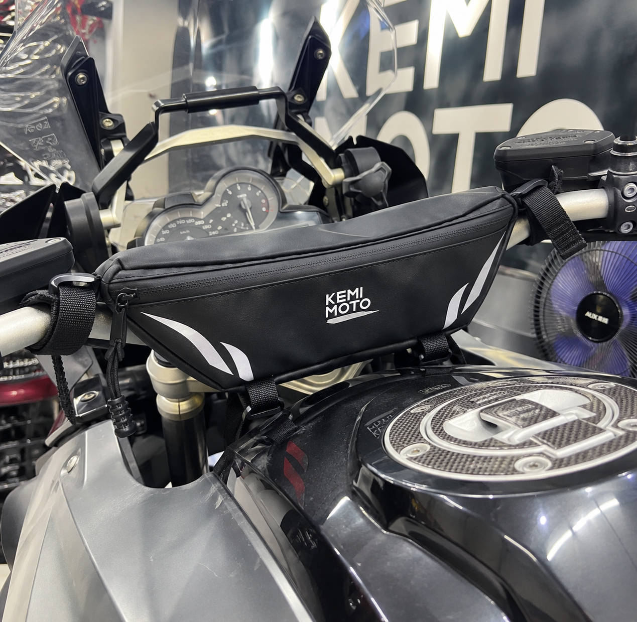 KEMI MOTO Waterproof Handlebar Bag - Image 2